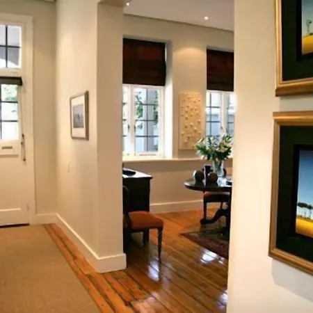 Four Rosmead Boutique Guesthouse-2